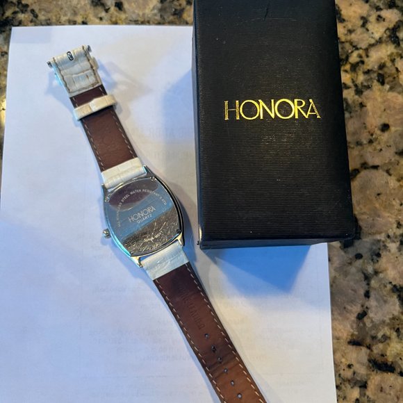 Easter Watch! Honora Limited with original box - Picture 2 of 3